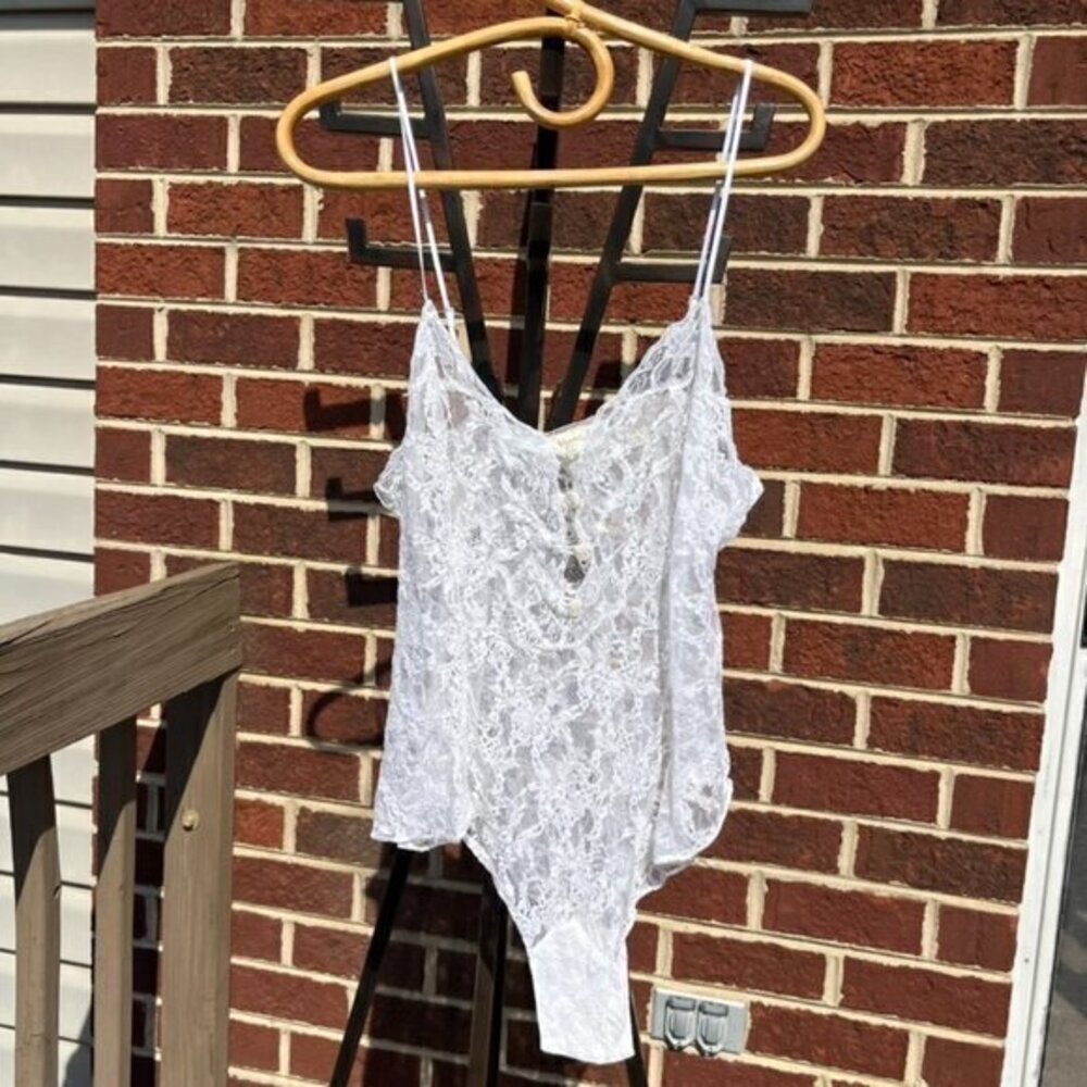 Vintage Victoria's Secret White Lace Bodysuit Large